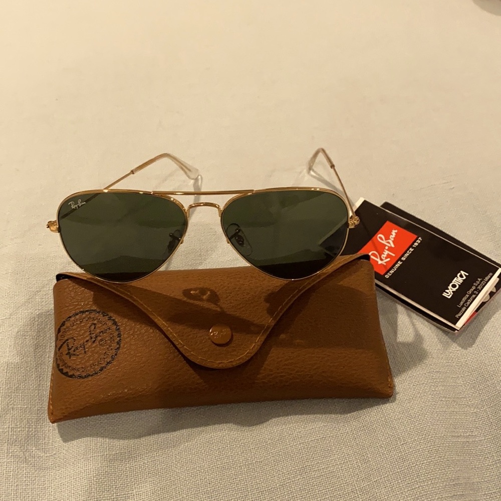 Ray-Ban Classic Aviator Sunglasses